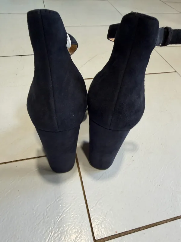 Tacones Nine West punta fina ankle strap negro gris talla 8M elegantes - Image 3