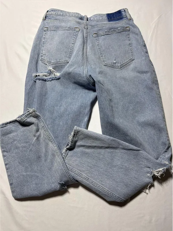 Abercrombie & Fitch The Dad High Rise Distressed Light Wash - Image 4