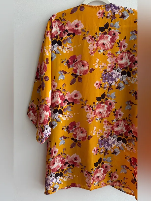 ADORA Golden Yellow Floral Bolero/Kimono Jacket/Cardigan, Size Small - Image 11