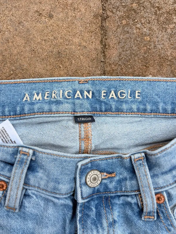 bran new never worn American Eagle Outfitters blue denim jeans - Image 2