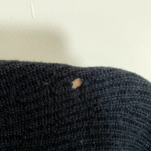 Banana‎ Republic merino wool cashmere blend black knit sweater women's L FLAW - Image 4