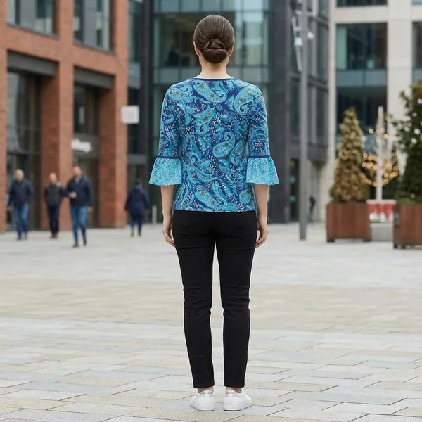 Vera Bradley Blue Daisy Paisley Kelsey Bell Sleeves Flutter Top, M SRP: $60 - Image 15