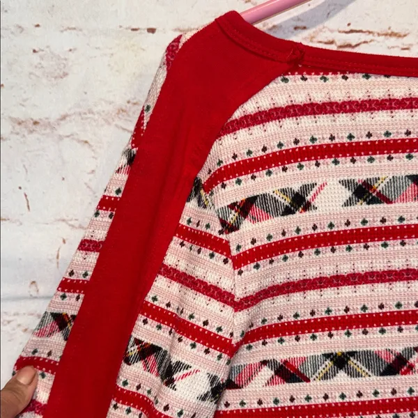 Victoria's Secret Red and Black Patterned Long Sleeve Top thermal scoop neck - Image 5