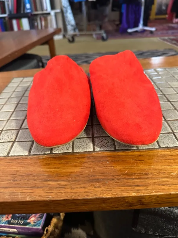 GAP Women’s Bright Red Slip-On Mules 8 - Image 3