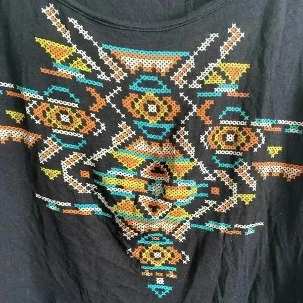 💥Cozy Casual Boho Vibes Azteca Print Black Plus-size Crop top 3X - Image 4