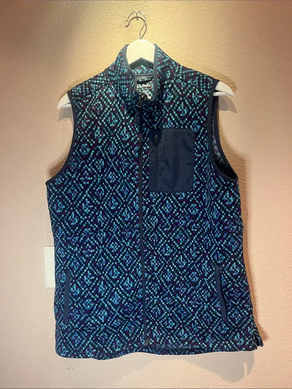 LL Bean Women’s Sweater Fleece Vest Geometric Print Size Large - Image 2