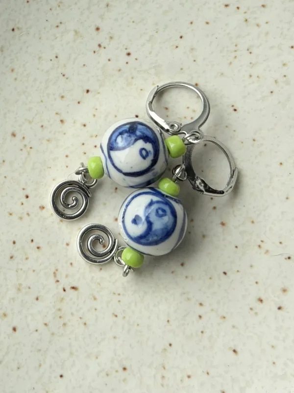 Handmade unisex boho funky porcelain Yin yang dangle earrings💚💙 - Image 5