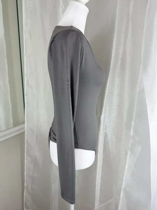 Forever 21 Women's Gray Long Sleeve Bodysuit Size M Stretch Scoop Neck Slim - Image 8