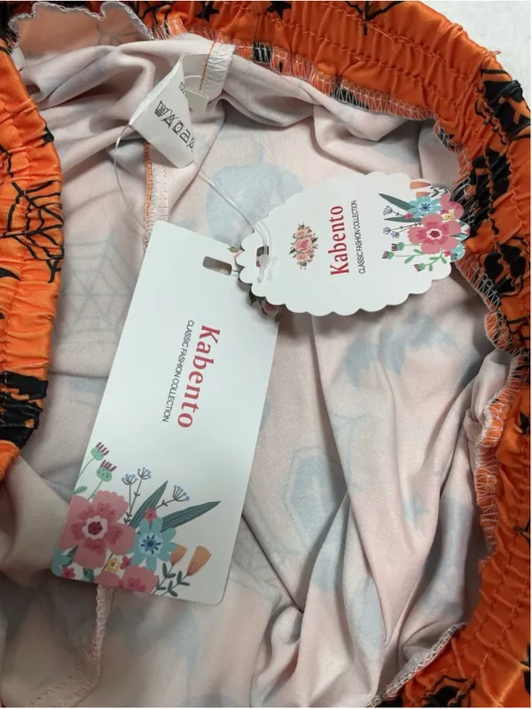 Womans NWT Kabento Haloween Lounge Pants Medium Orange With Pumpkins - Image 3
