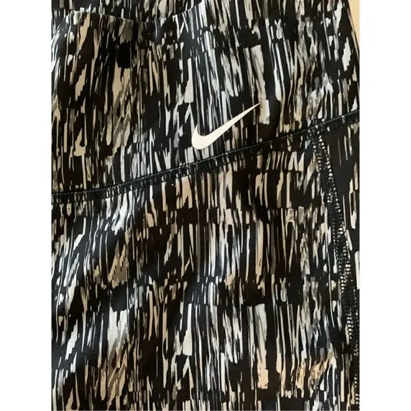 Nike dri-fit capri athletic pants women's size small - Image 3