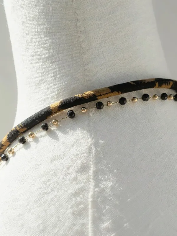 Leopard print necklace with gold cross and black beads - Image 3