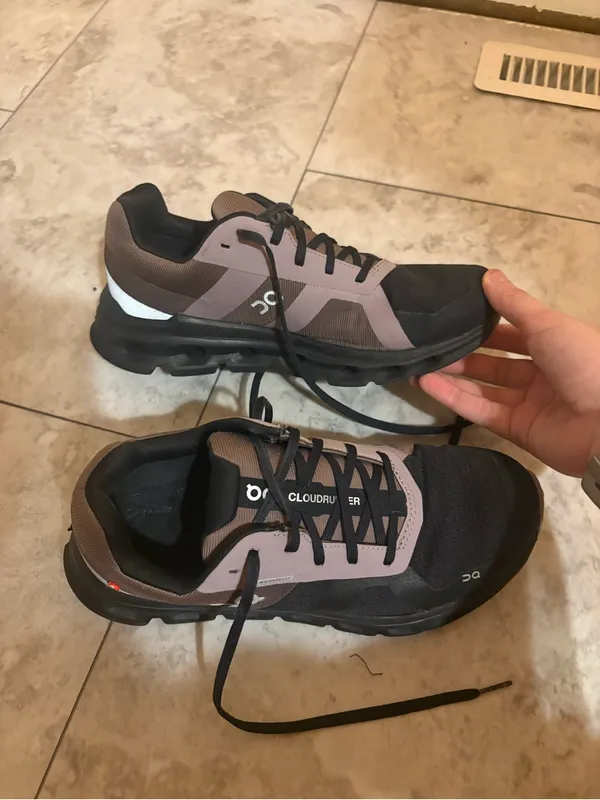 Oncloud On Running Cloudrunner black & dark purple running shoes - Image 5