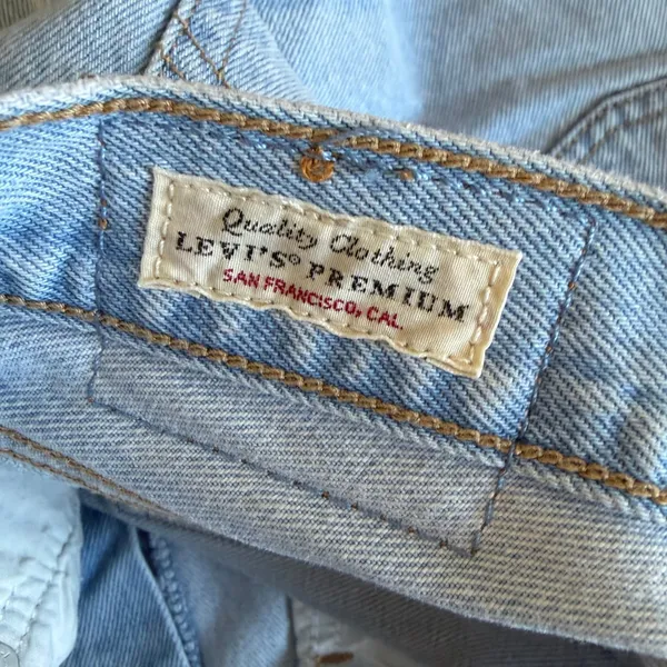 Levi's‎ Wedgie Short Light Wash Denim Jean Cut Offs Distressed Y2K Size 28 - Image 9