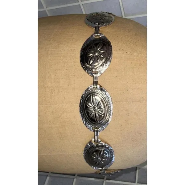 Vintage Y2K Silver Tone‎ Stamped Metal Boho Western Rodeo Concho Style Belt - Image 6