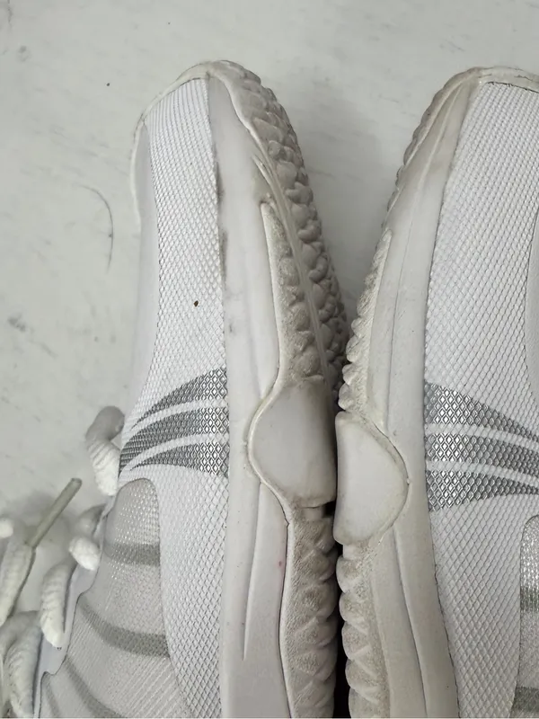 Varsity Miza+ White Cheer Shoes. Size 6.5 - Image 9