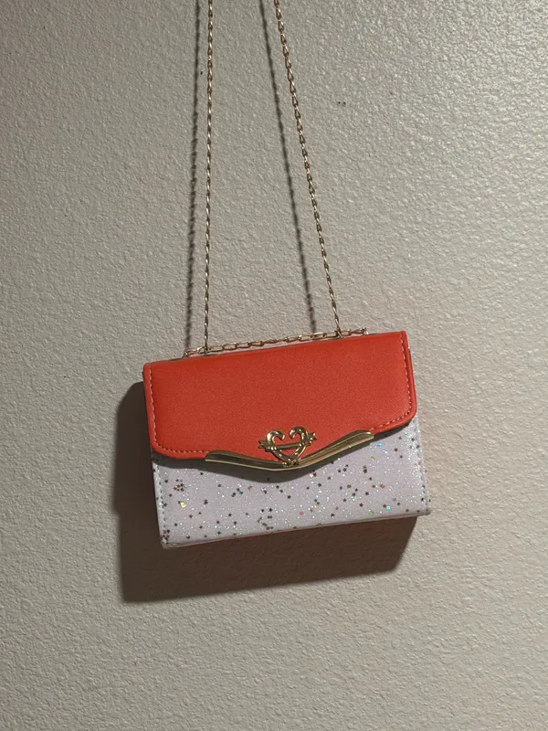 Elegant work bag in good condition. Perfect for the office or everyday professional use. Spacious, practical, and stylish enough to carry your daily essentials. Please check the photos for details and condition. - Image 2
