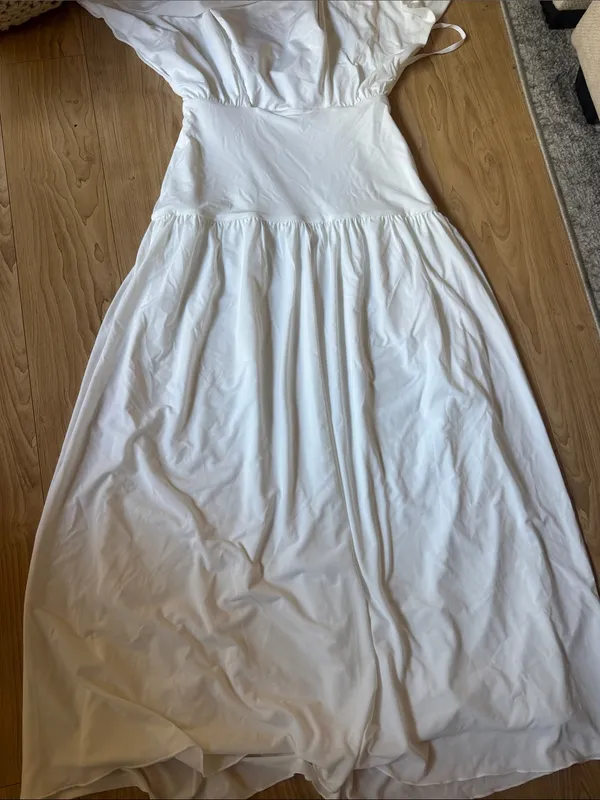 Meshki White Maxi Dress with Elastic Waist - Image 3