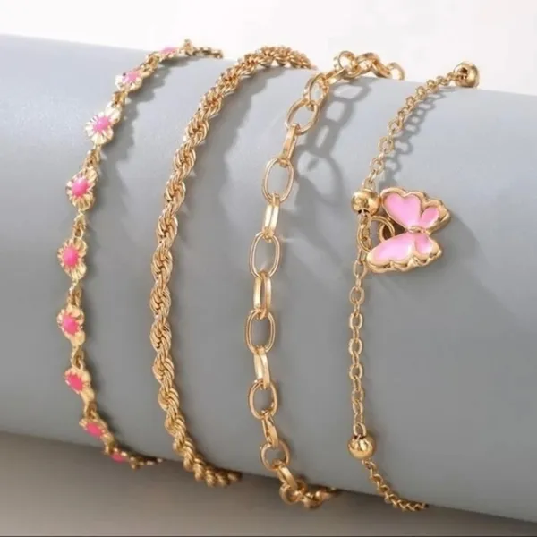 3/$30 💛 3pcs Butterfly Charm Bracelet Set Gold - Image 2