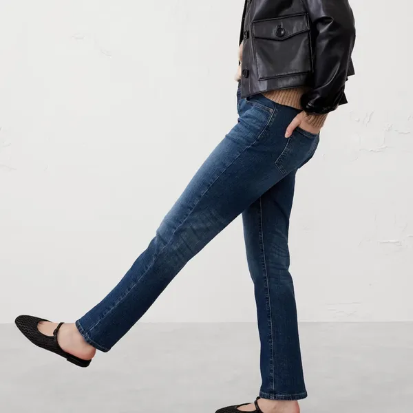 Banana Republic Girlfriend Classic Blue Jeans 26 - Image 3