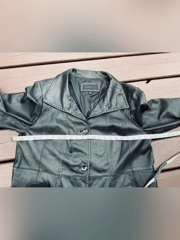 Elegant genuine Leather Button-Front Women's Jacket🍃🍂🍁 - Image 11