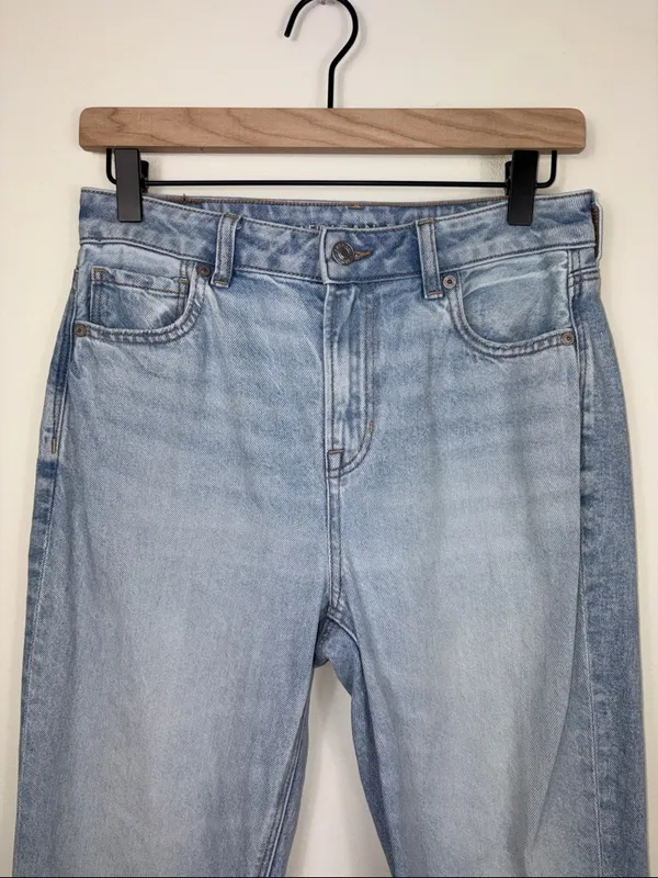 American Eagle Strigid Mom Jeans Women’s Size 4 Cotton Blue Denim High Rise - Image 3