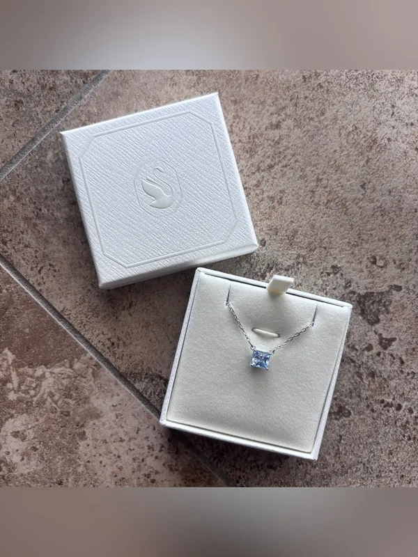 Swarovski NEW Matrix Baby Blue Crystal Pendant Necklace - Image 4