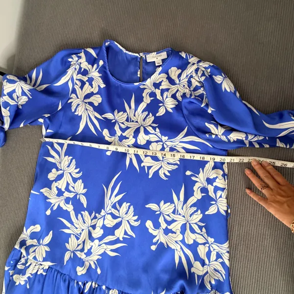Alexis Floral Satin Mini Dress Large Blue White Long Sleeve No belt - Image 4