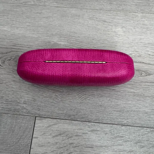 Lilly Pulitzer Pink‎ Textured Hard Eyeglass Case Gold Logo Navy Velvet Interior - Image 6