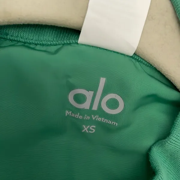ALO Yoga NWT Racetrack Shrug Lettuce Green White Size XS - Image 9