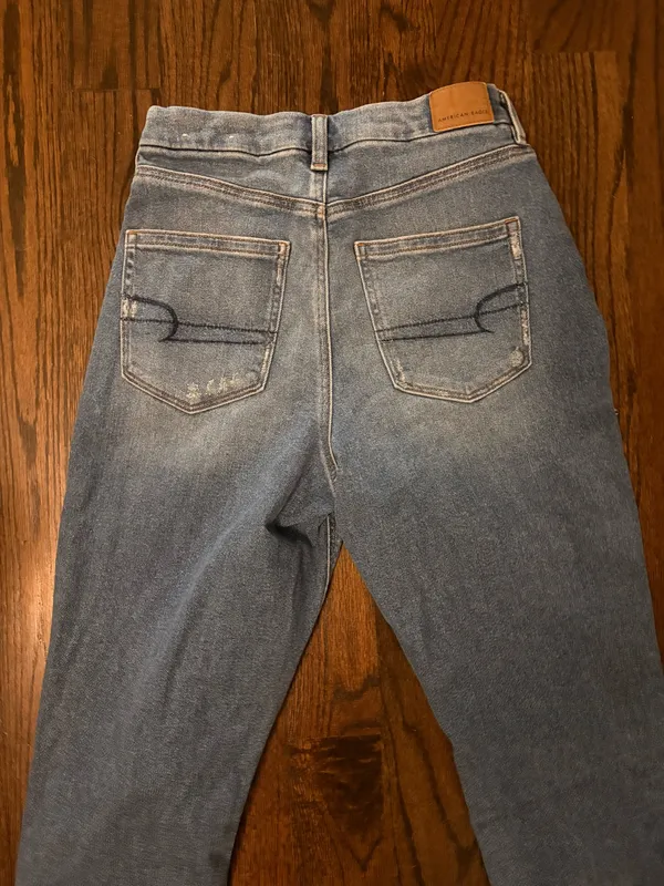 American Eagle Jeans - Image 3