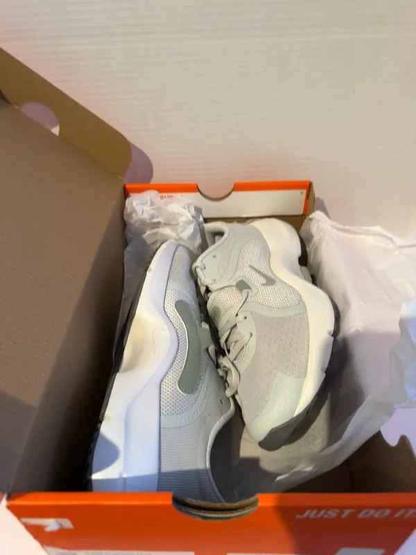 Nike Women’s In-Season Trainer size 6.5W - Image 10