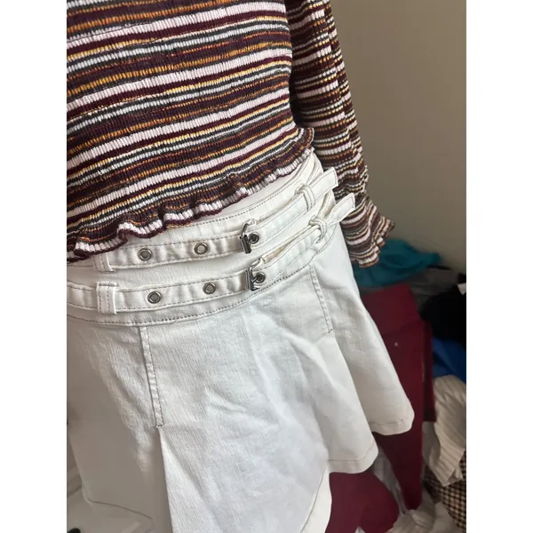 White Pleated Mini Skirt Double Belt Y2K Denim Streetwear Love Tree Size M - Image 2