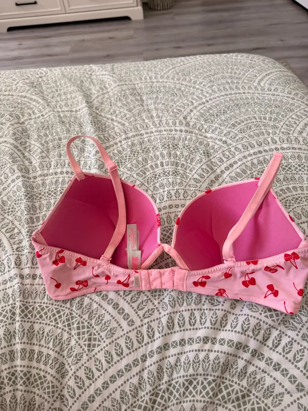Vs pink bra - Image 2