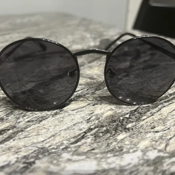 Black Vintage - Image 2