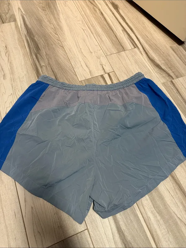Lululemon Evergreen High-Rise Shorts Blue Size 12 - Image 2