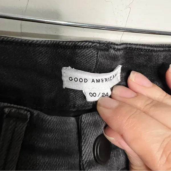 Good American‎ Good Classic Straight Step Hem High-Rise Washed Black Denim Jeans - Image 6
