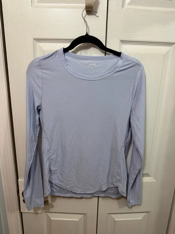 Old Navy Active Top Long Sleeve - Image 2
