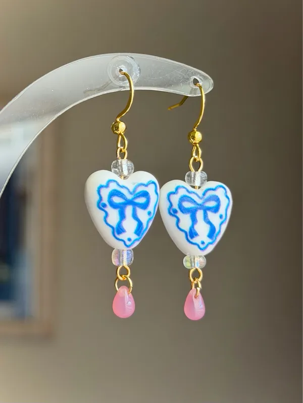 Handmade cottage fairy whimsy style heart ribbon dangle earrings🎀🩵 - Image 2