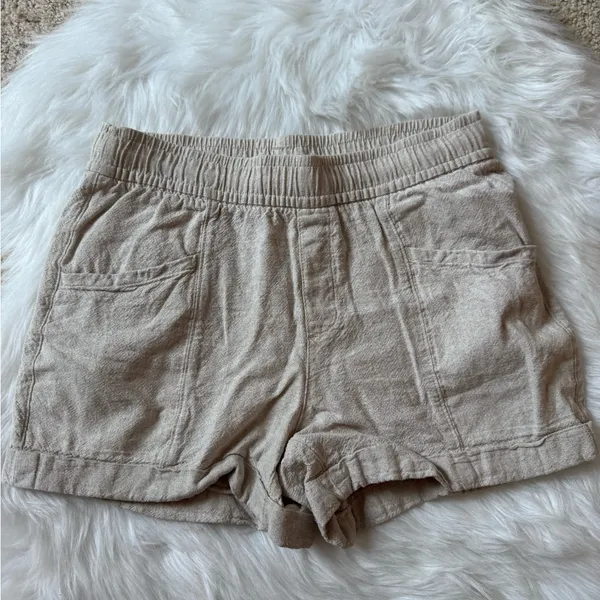 Old Navy size XS linen blend high-rise shorts in cream - Image 3