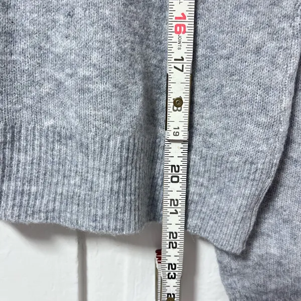 NWT Aerie Unreal Voop Gray Long Sleeve Lightweight Sweater size medium - Image 6
