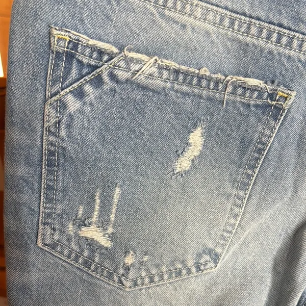 Free People We The Free Distressed Denim Shorts Size 28 Raw Hem Mid Rise Boho - Image 8