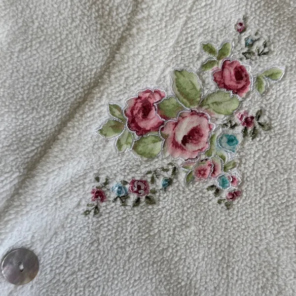 Aria White Terrycloth Robe Muumuu Floral Embroidered XL Grandmacore Cottagecore - Image 3