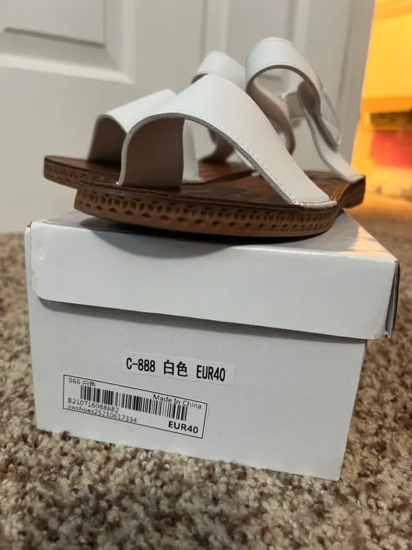 White Sandals Size 9.5 - Image 3