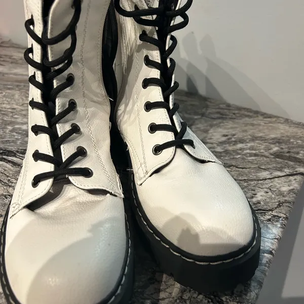 Union Bay Women's White Leather Lace-Up Boots - Image 7