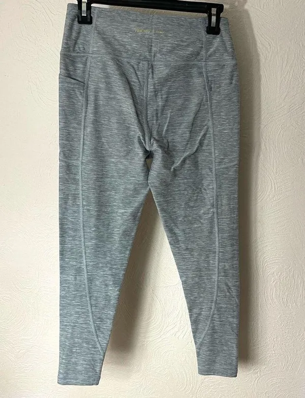 Victoria’s Secret Capri leggings - Image 3