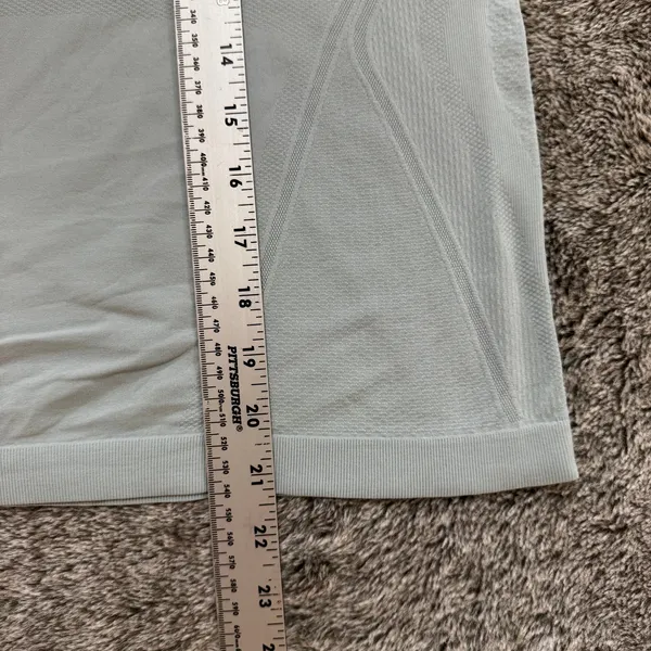 Athleta Momentum Seamless Cropped Tee Women's Large Light Blue/Teal - Image 4