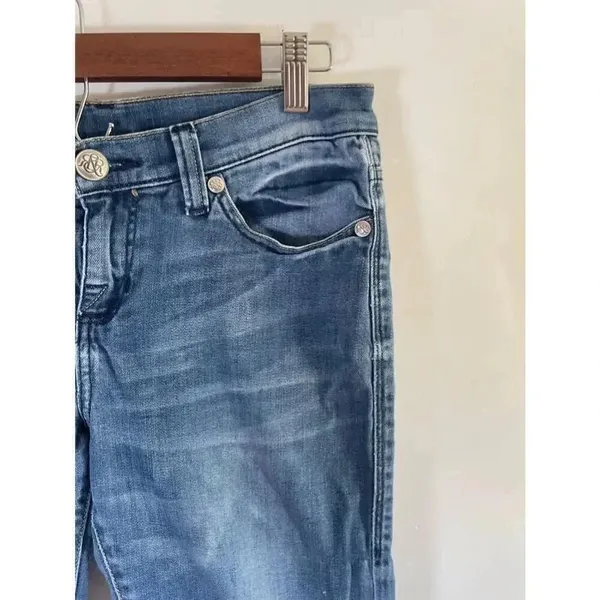 Women's Rock‎ & Republic Jeans Size 8 Blue Berlin EUC! - Image 3