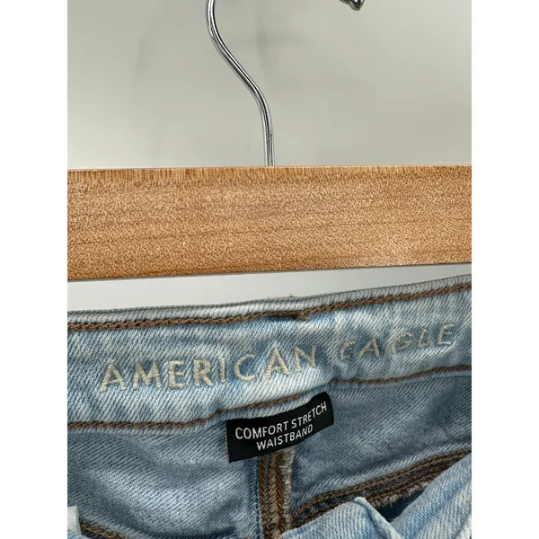American Eagle Comfort Stretch Waistband Mom Jeans Light Wash Distressed Size‎ 2 - Image 5