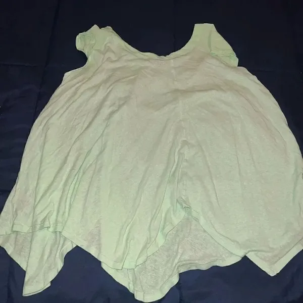 Free People Keep It Casual T-shirt blouse Queen Green size XS - Image 7