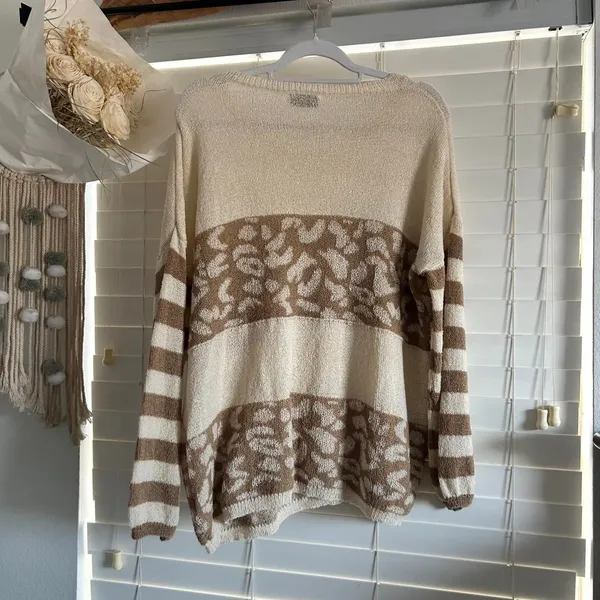 Source Unknown Cream Brown Leopard Stripe Knit Sweater Size S - Image 4
